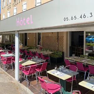 Les Tilleuls De Pareloup à Hotel Salles-Curan